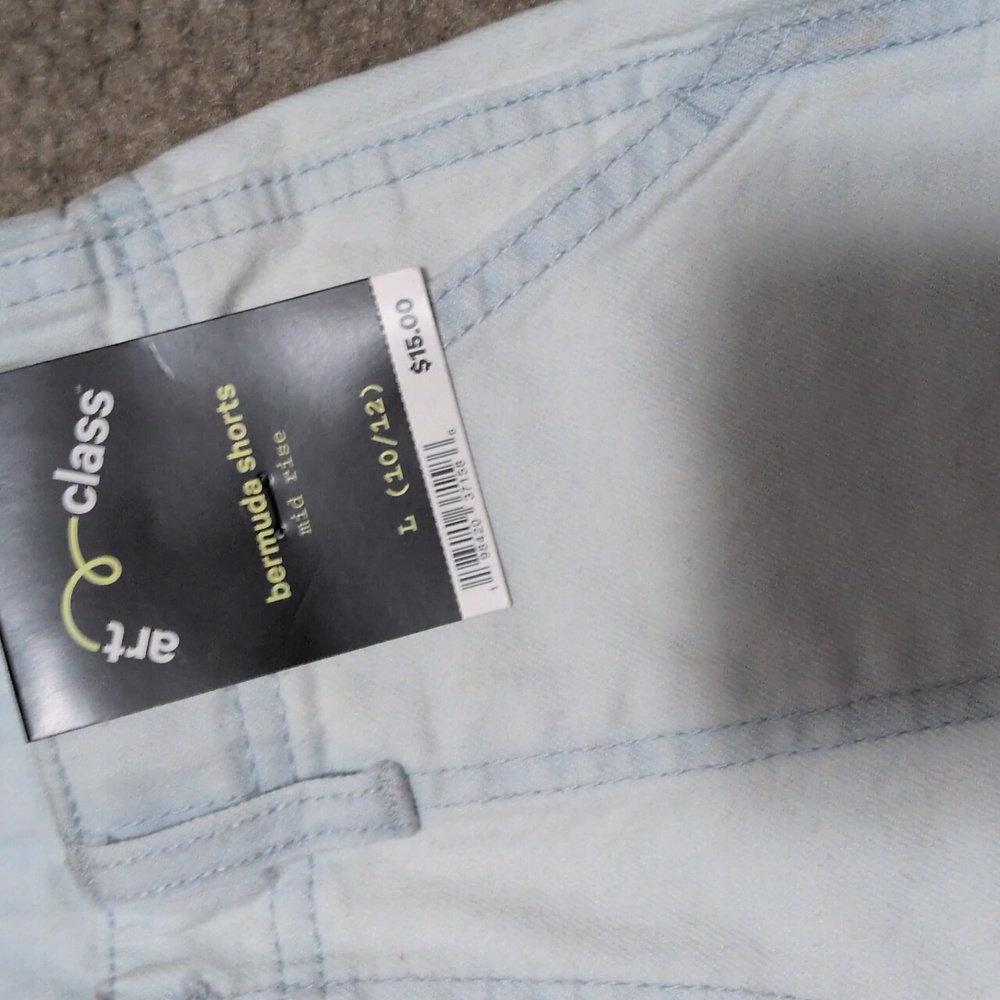 Girl's Mid Rise Super Light Wash Jean Bermuda Shorts - Picture 2 of 3